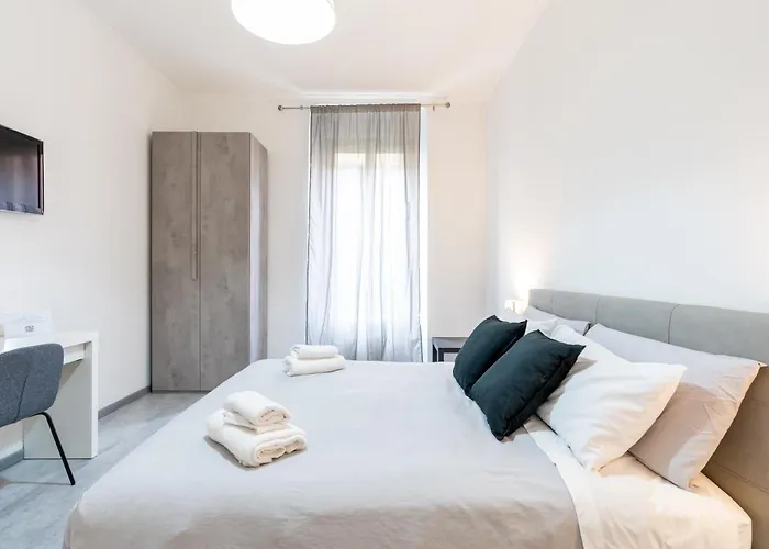 Amazing Near To Colosseo And Subway