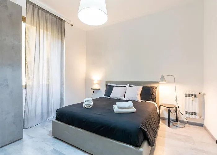 בית הארחה Amazing Near To Colosseo And Subway רומא